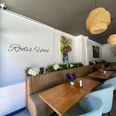 Otel Rodis 3*